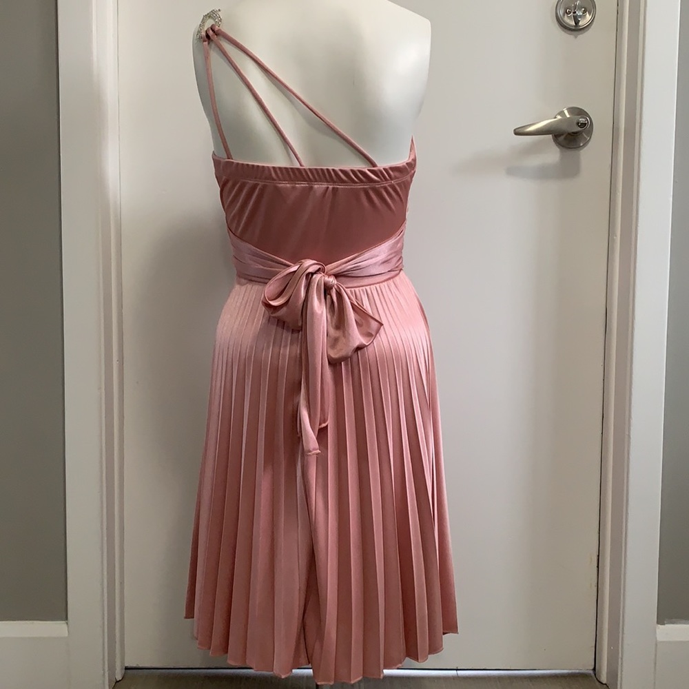 Pink one shoulder dress - Picture 5 of 16